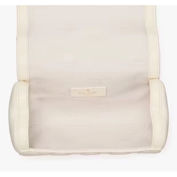 KATE SPADE HEART TO HEART 3D HEART BARREL QUILTED CROSSBODY MERINGUE  NWT $429 - Picture 4 of 8